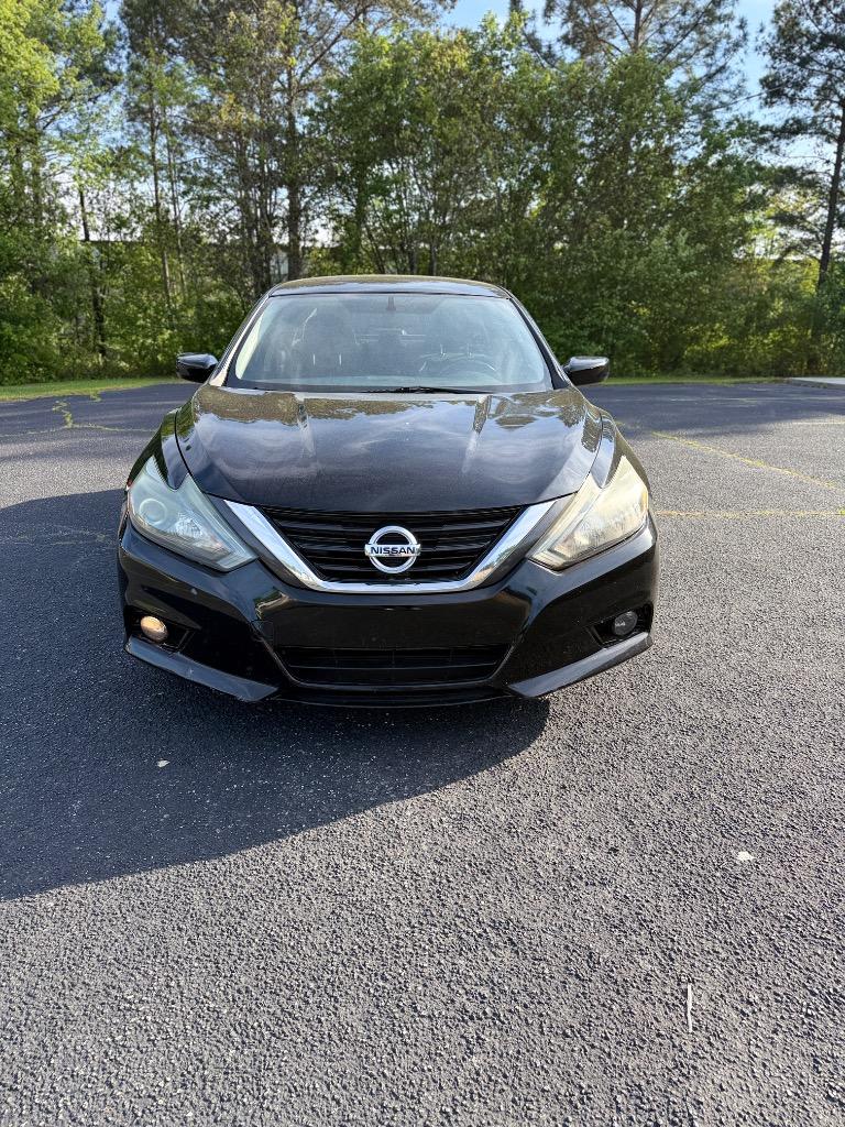 2017 Nissan Altima 2.5 SR's photo